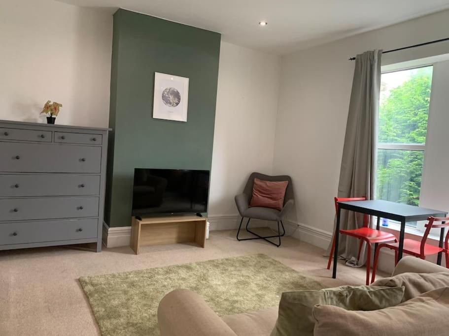 2 Double Bedroom Flat, Central Location Bristol Exterior foto